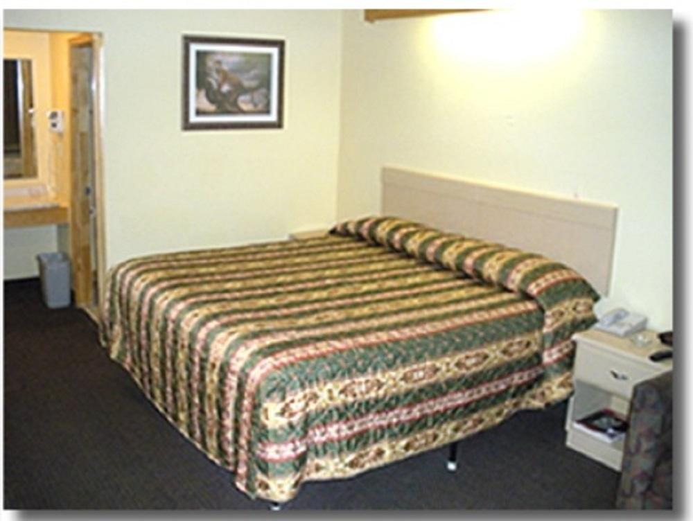 Budget Inn - Laurens Room photo